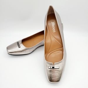 J Renee size 8 leather flats